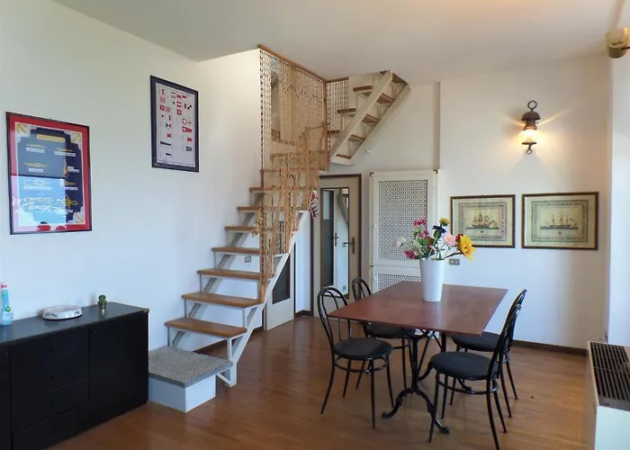 The Bay Lejlighed Stresa